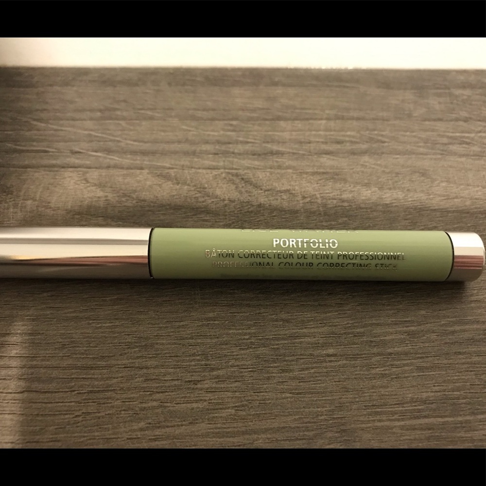 Lise watier green correcting stick